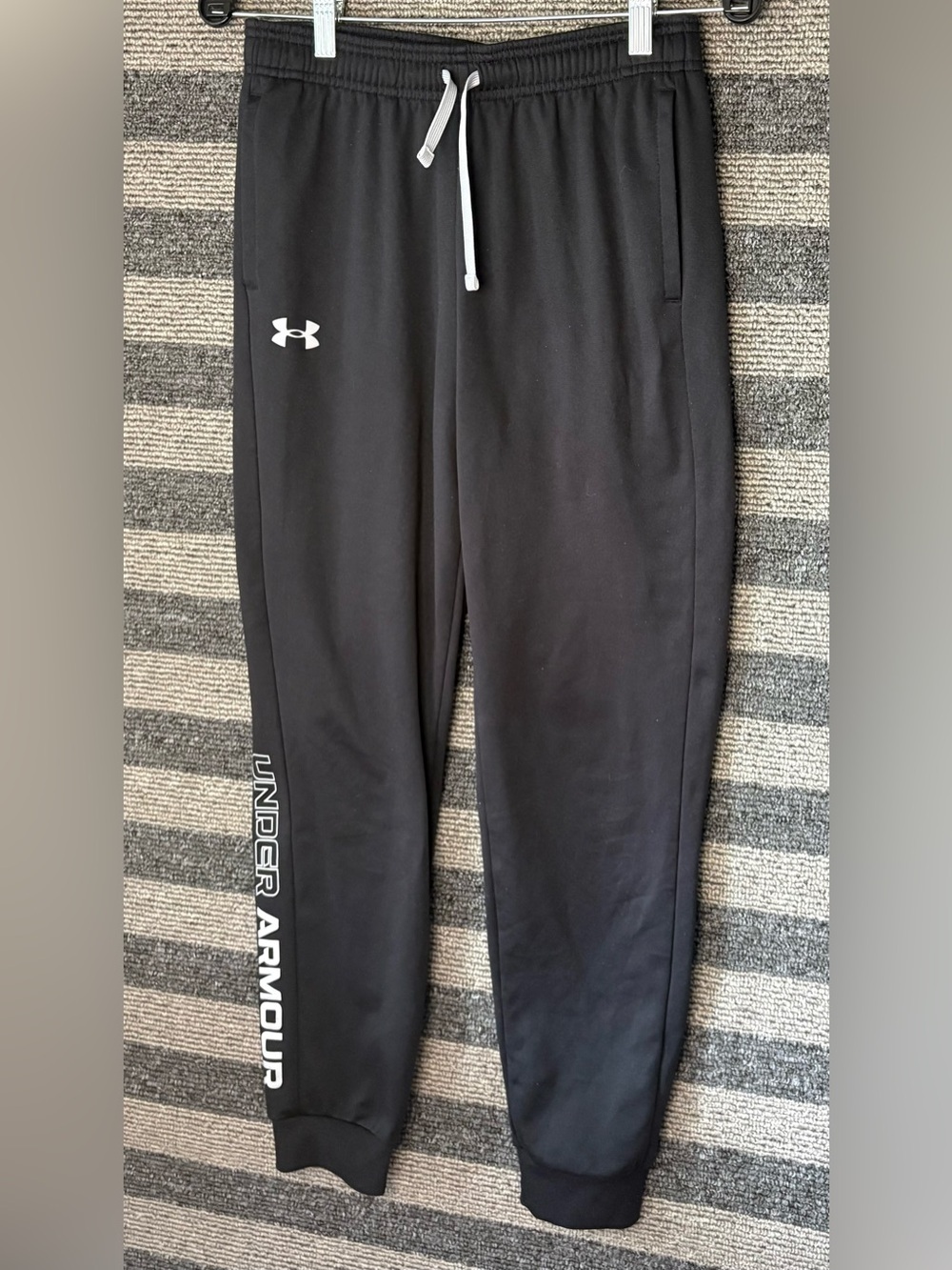 Under Armour Black Kids Track Sweat Pants Youth Large EUC